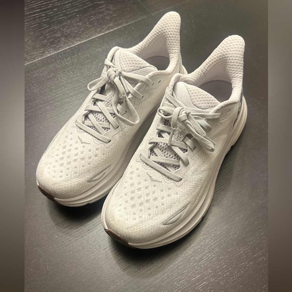 Hoka - Women’s Clifton 9 Sneakers - white, size 9 - Picture 2 of 6